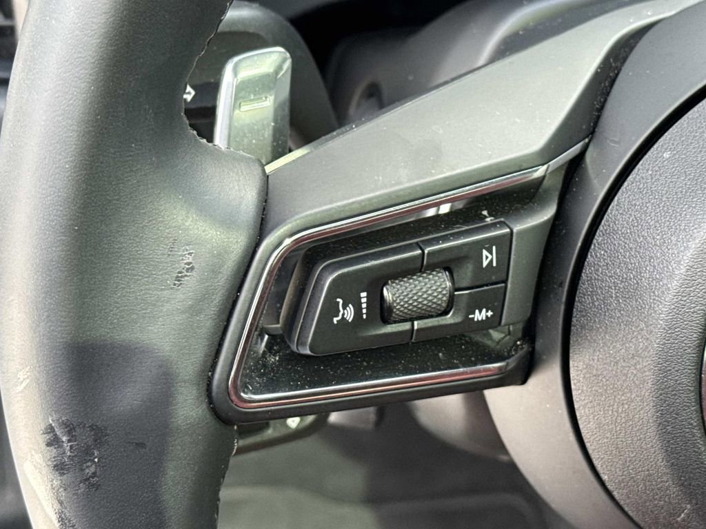 Certified 2025 Porsche Macan image 25