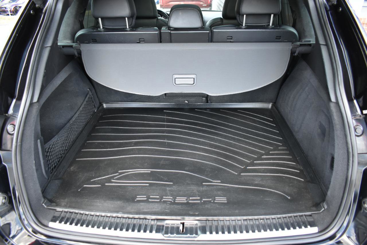 Used 2015 Porsche Cayenne Turbo AWD/4WD image 49