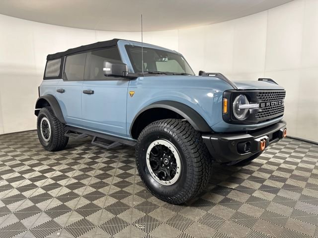 Used 2022 Ford Bronco Badlands w/ Sasquatch Package image 2