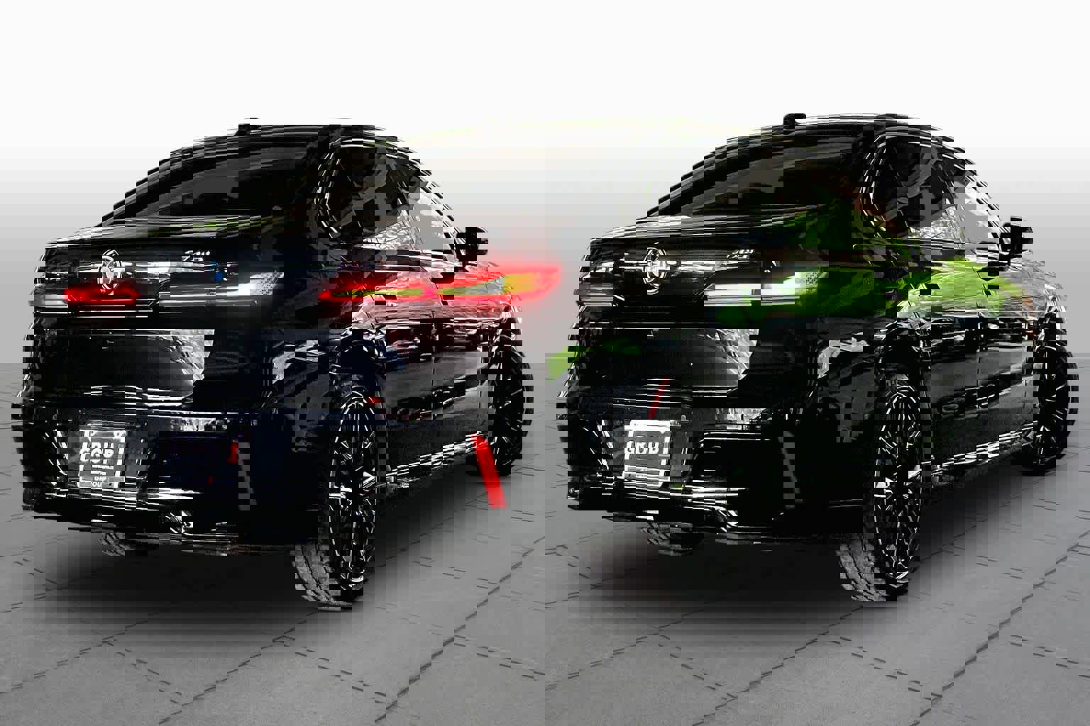 Used 2023 BMW 740i image 12