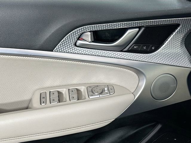 Used 2023 Genesis G70 2.0T w/ Sport Prestige Package image 27