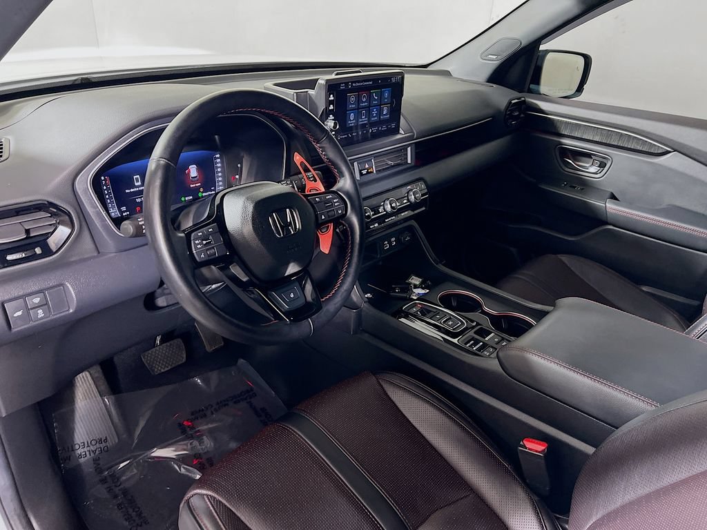 Used 2025 Honda Pilot Black Edition image 9
