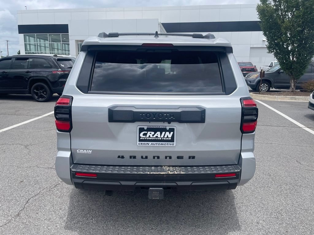 Used 2025 Toyota 4Runner SR5 AWD/4WD image 6