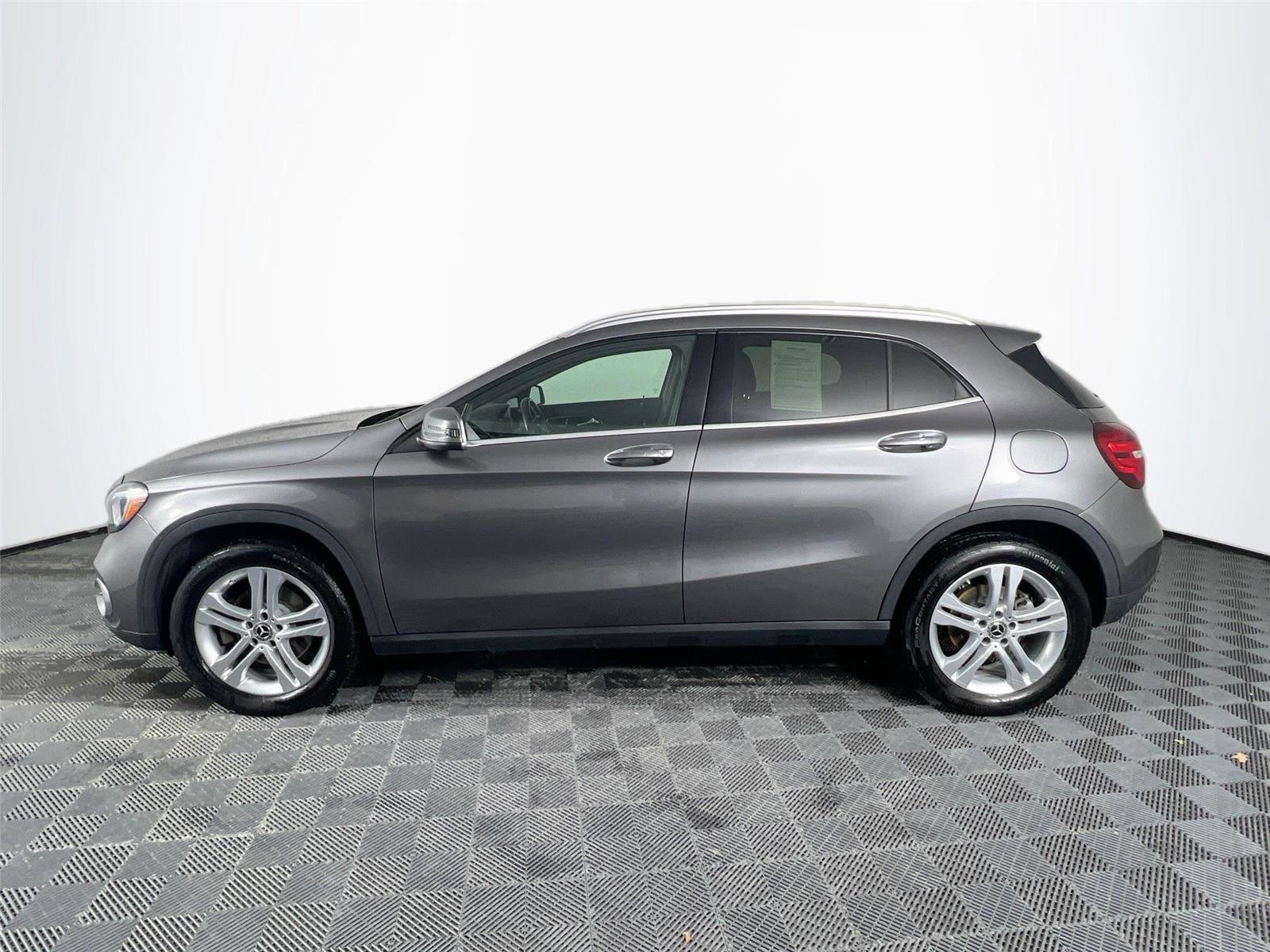 Used 2018 Mercedes-Benz GLA 250 4MATIC image 3