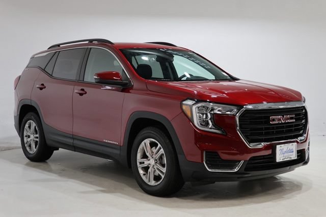 Used 2023 GMC Terrain SLE w/ Driver Convenience Package FWD image 1
