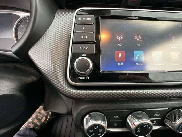 Used 2020 Nissan Kicks S image 14