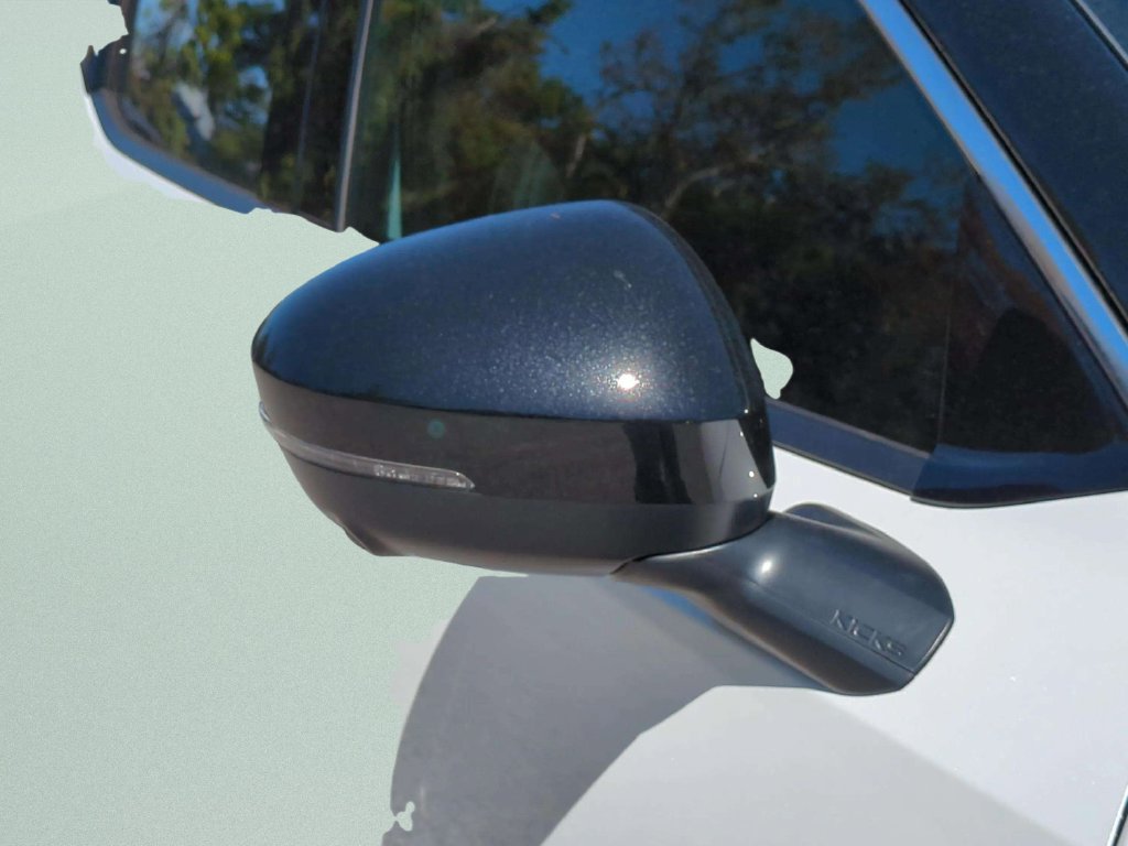 New 2026 Nissan Kicks SR w/ SR Premium Package FWD image 34