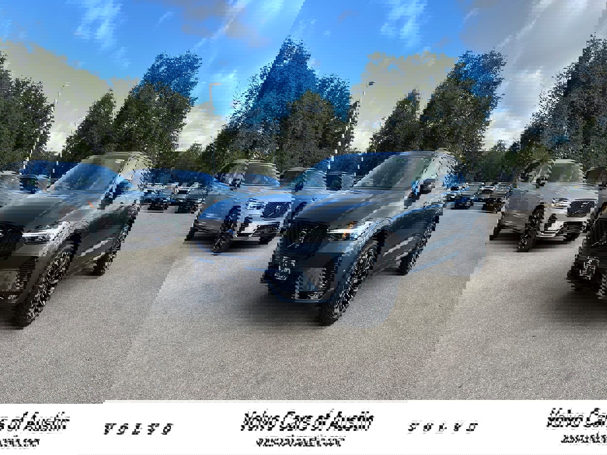 New 2026 Volvo XC60 B5 Ultra w/ Protection Package Premier