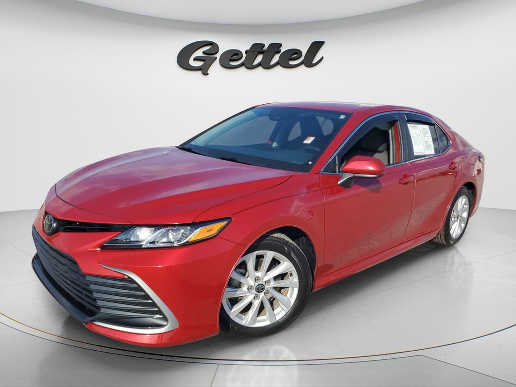Used 2023 Toyota Camry LE image 1