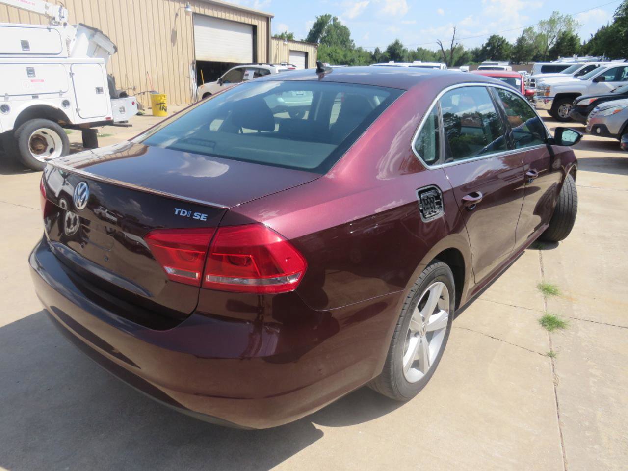 Used 2012 Volkswagen Passat TDI SE FWD image 4