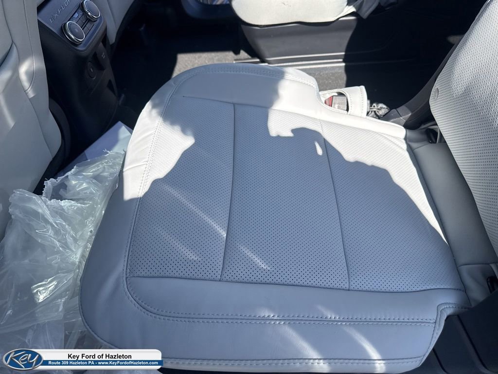 New 2026 Ford Explorer Platinum AWD/4WD image 71