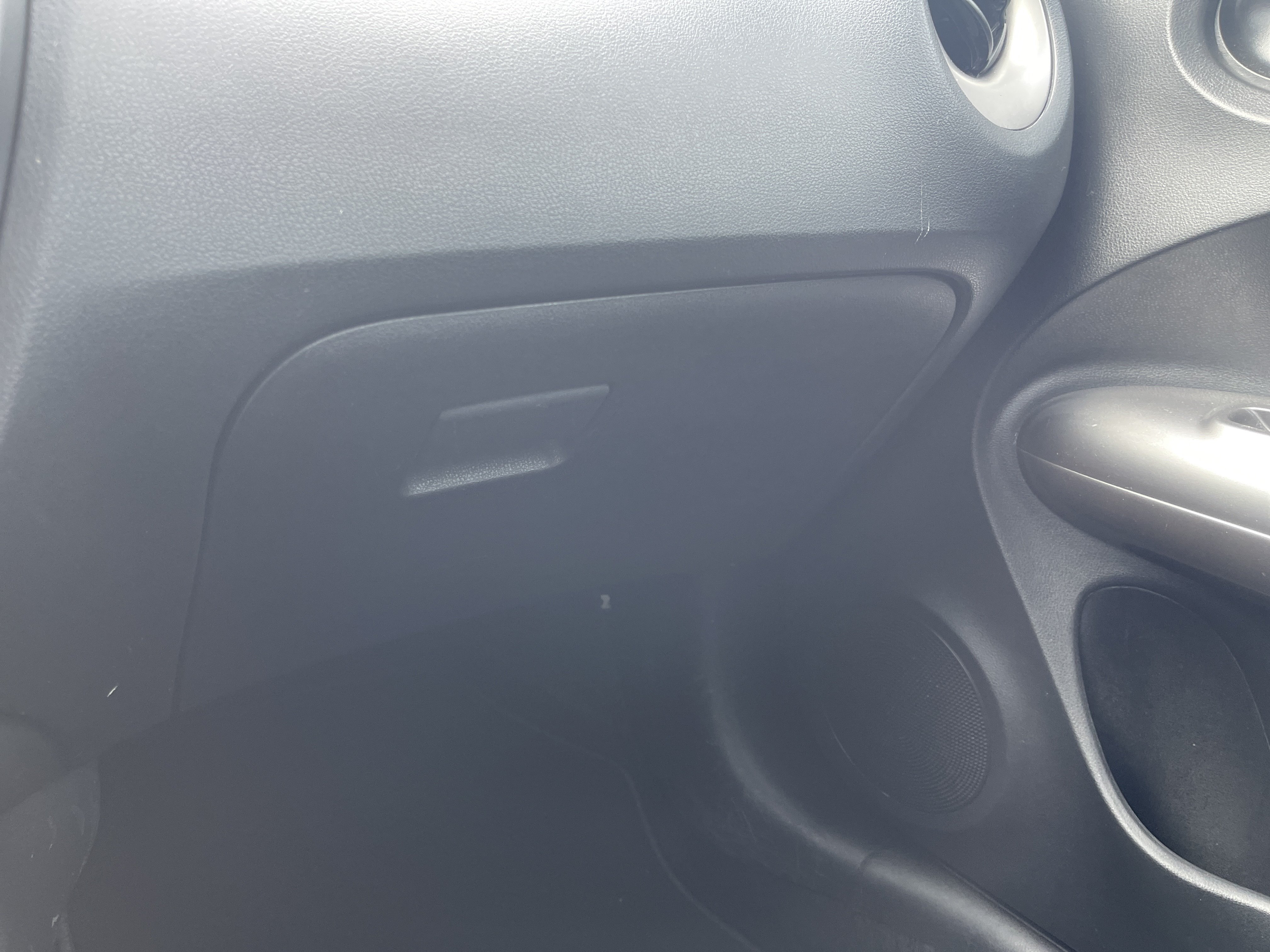 Used 2013 Nissan Juke S FWD image 29