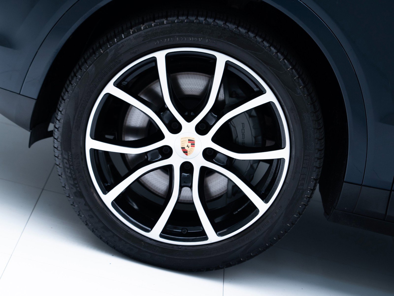 Certified 2022 Porsche Cayenne S Platinum image 12