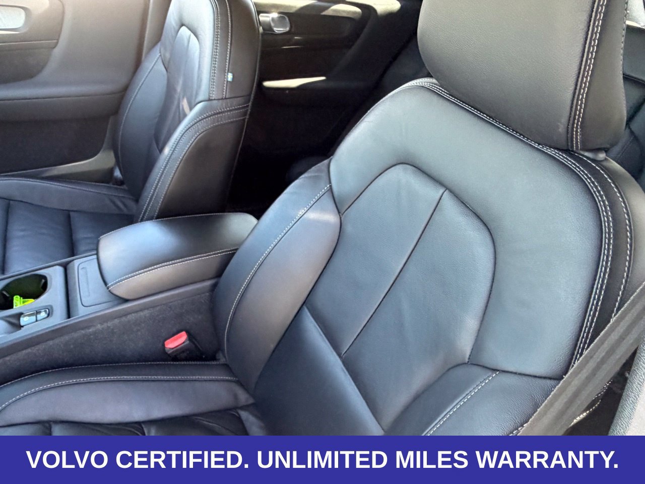 Certified 2024 Volvo XC40 B5 Core AWD/4WD image 32