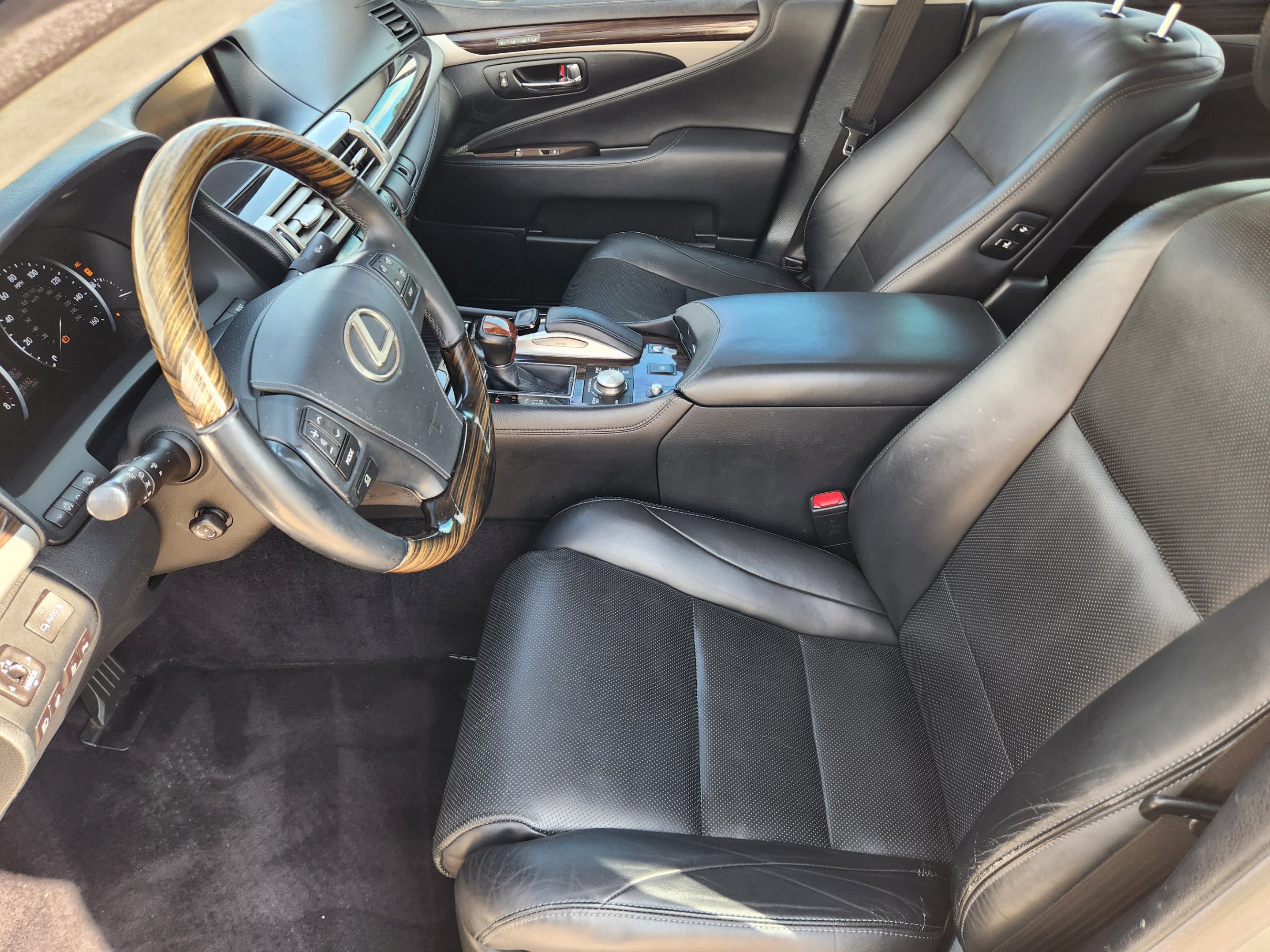 Used 2016 Lexus LS 460 L RWD image 5