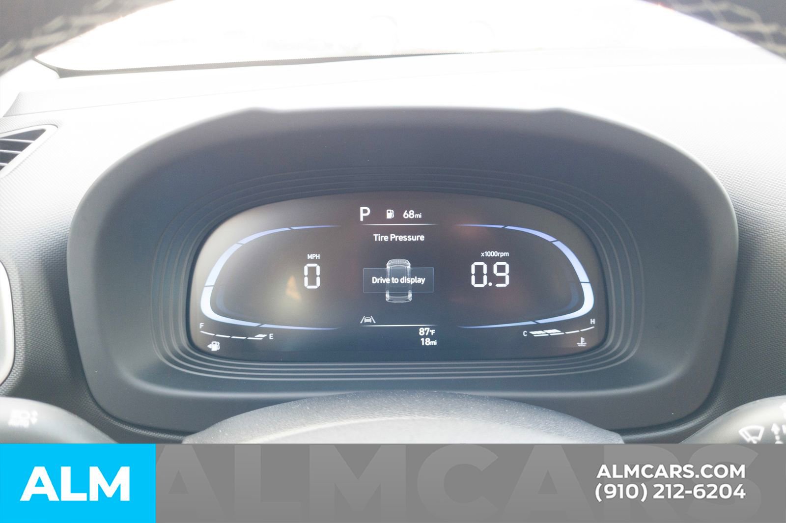 Used 2025 Hyundai Venue SEL image 29