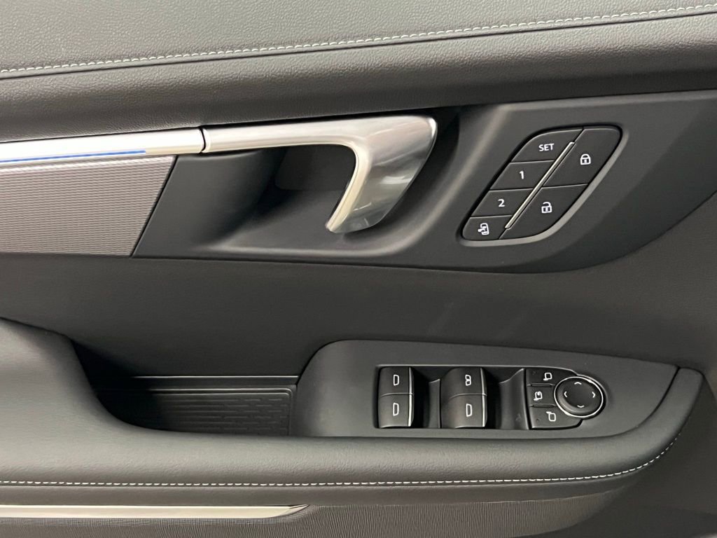 New 2026 Buick Enclave Sport Touring w/ Power Package image 17