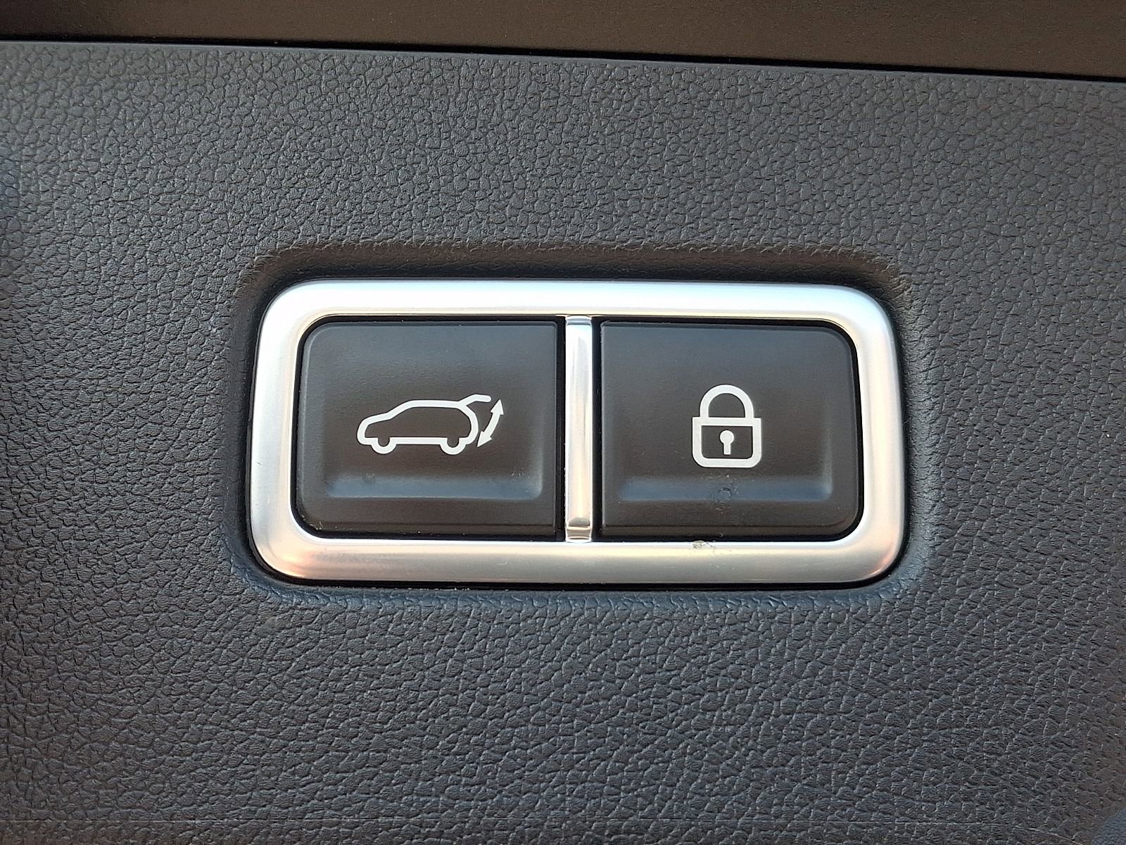 Used 2023 Kia Sorento SX Prestige image 32