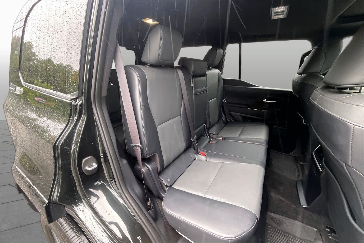 Used 2024 Lexus GX 550 w/ Accessory Package (Z1) AWD/4WD image 18