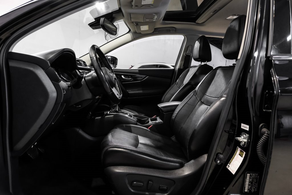 Used 2019 Nissan Rogue Sport SL w/ Premium Package image 4