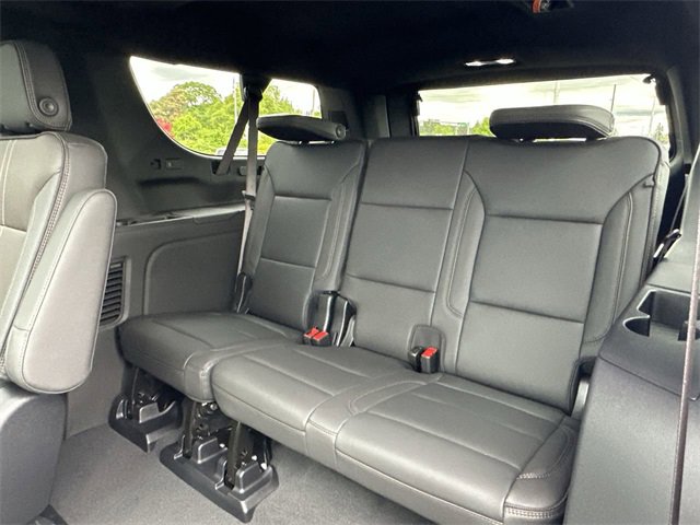 Used 2025 Chevrolet Suburban High Country w/ Sun And Tow Package image 21