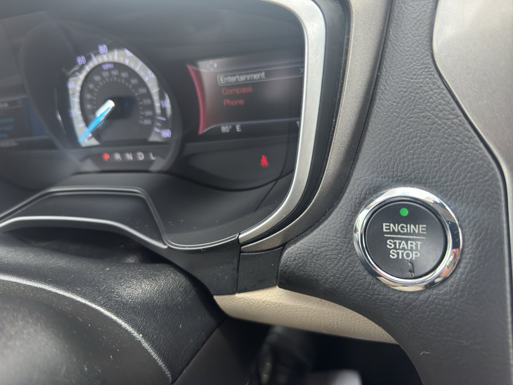 Used 2019 Ford Fusion SE FWD image 26