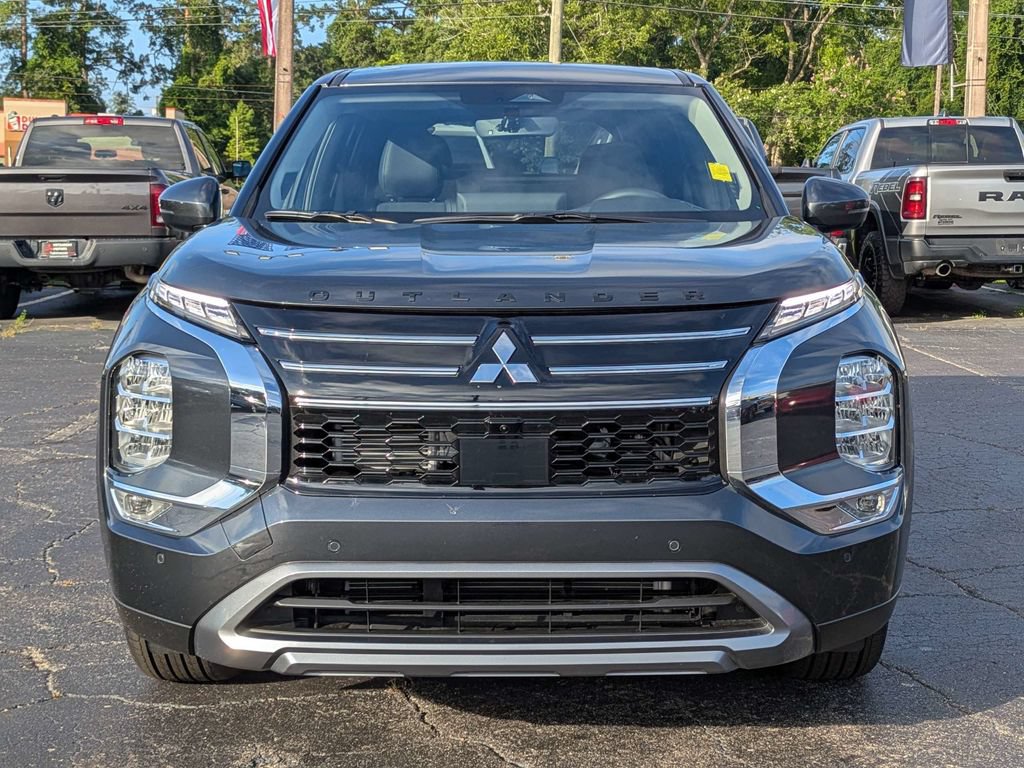 Used 2026 Mitsubishi Outlander SE FWD image 9