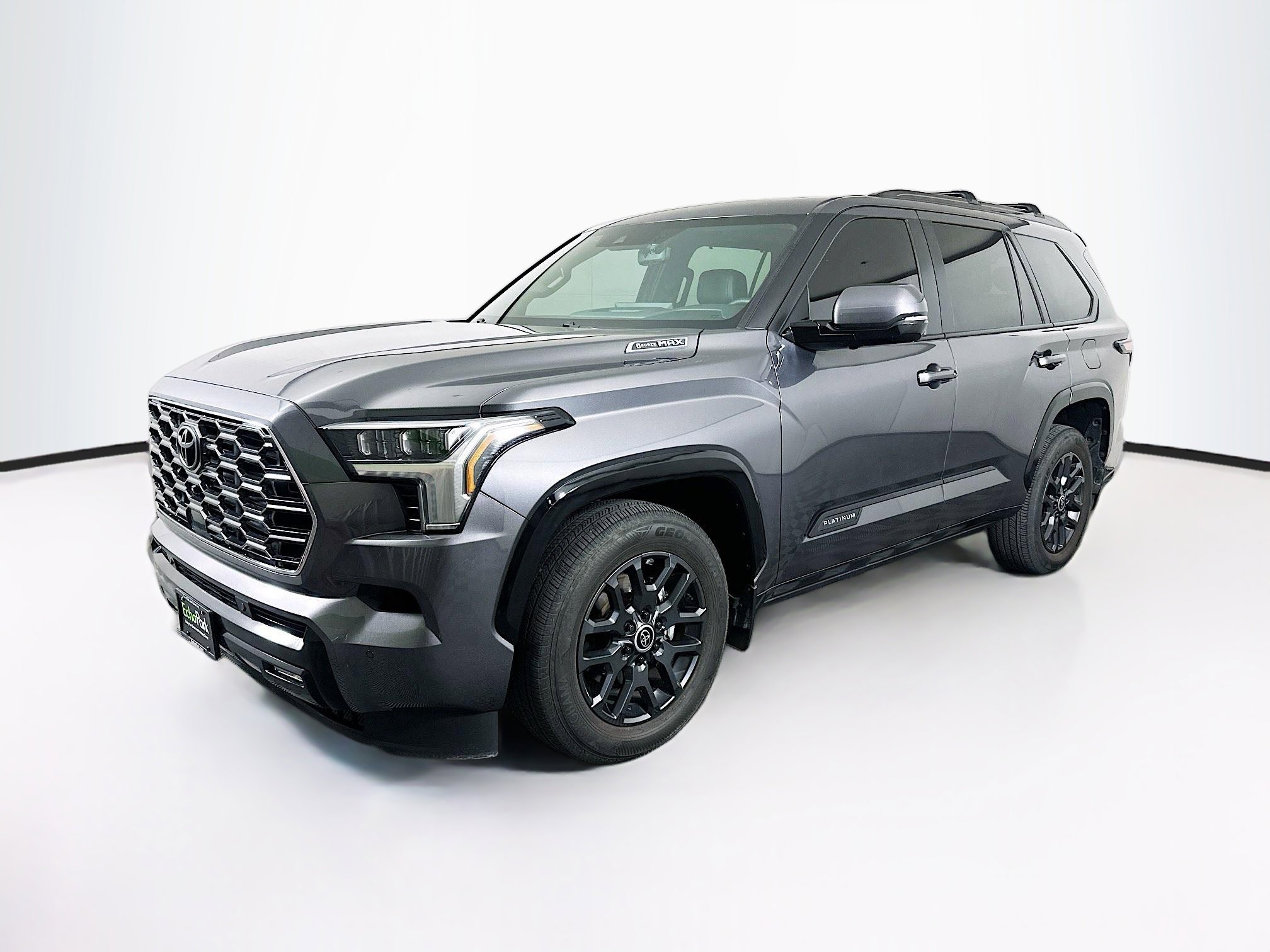 Used 2024 Toyota Sequoia Platinum AWD/4WD image 3