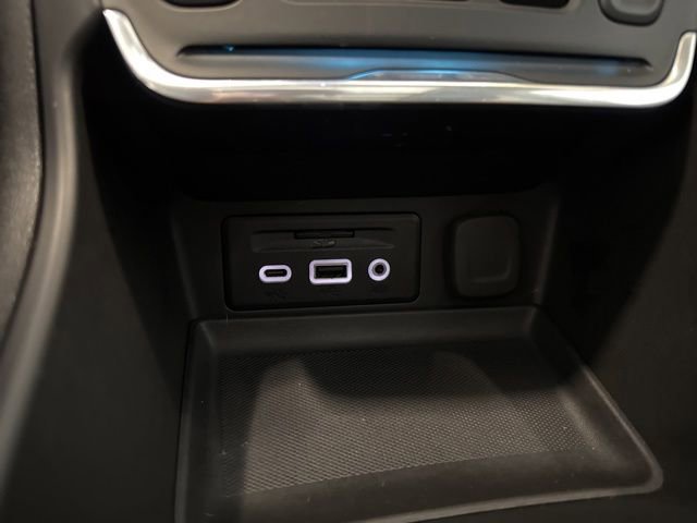 Used 2020 GMC Terrain Denali w/ GMC Pro Grade Package AWD/4WD image 32