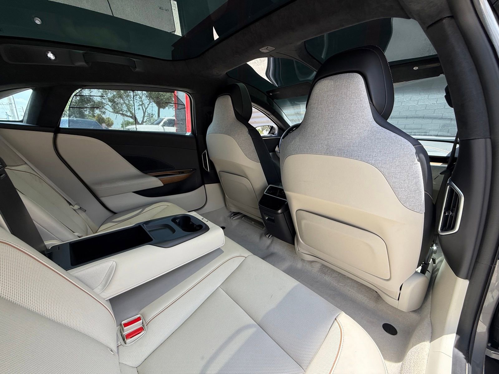 Used 2024 Lucid Air Touring AWD/4WD image 28