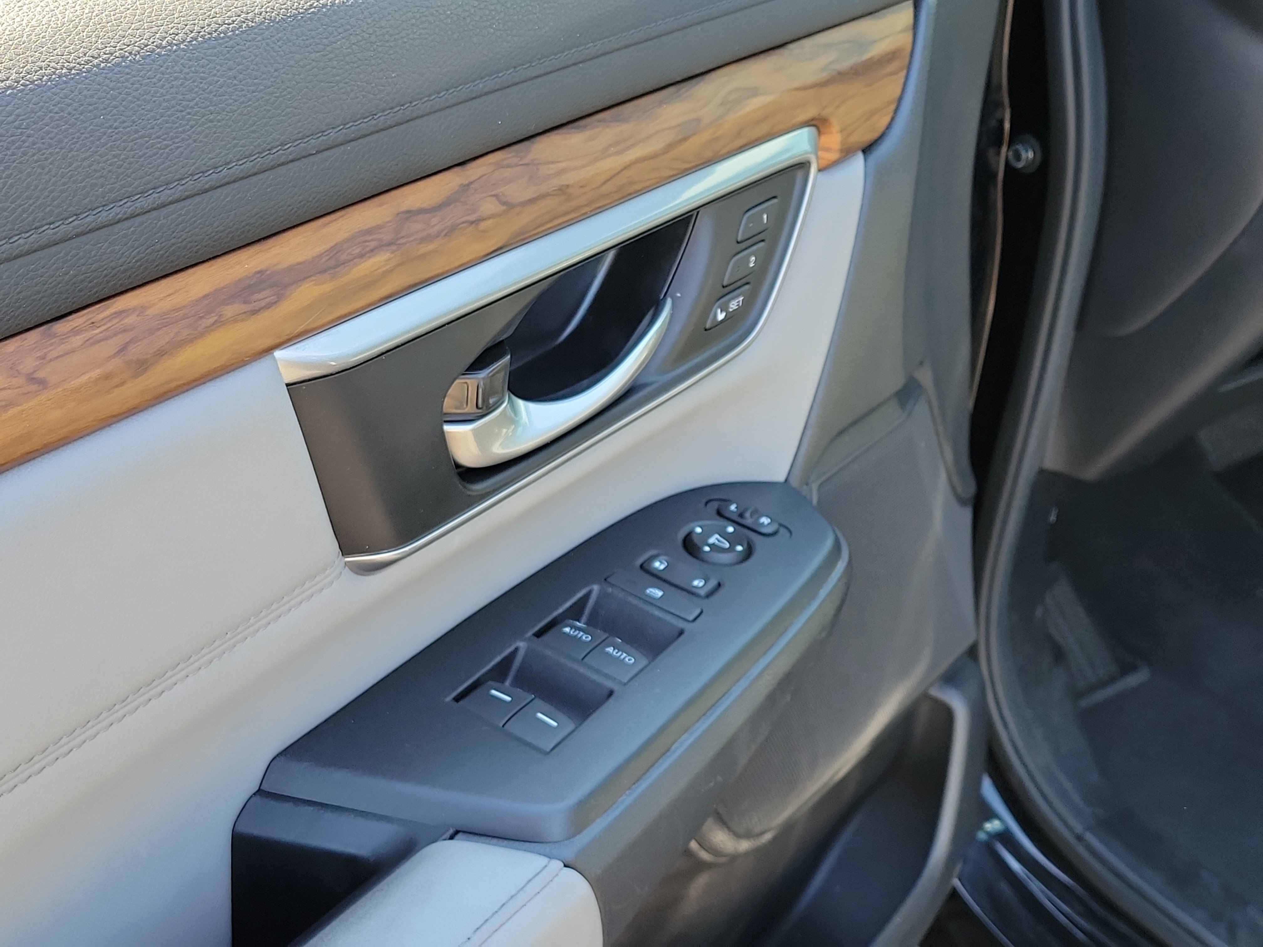 Used 2020 Honda CR-V EX-L image 21