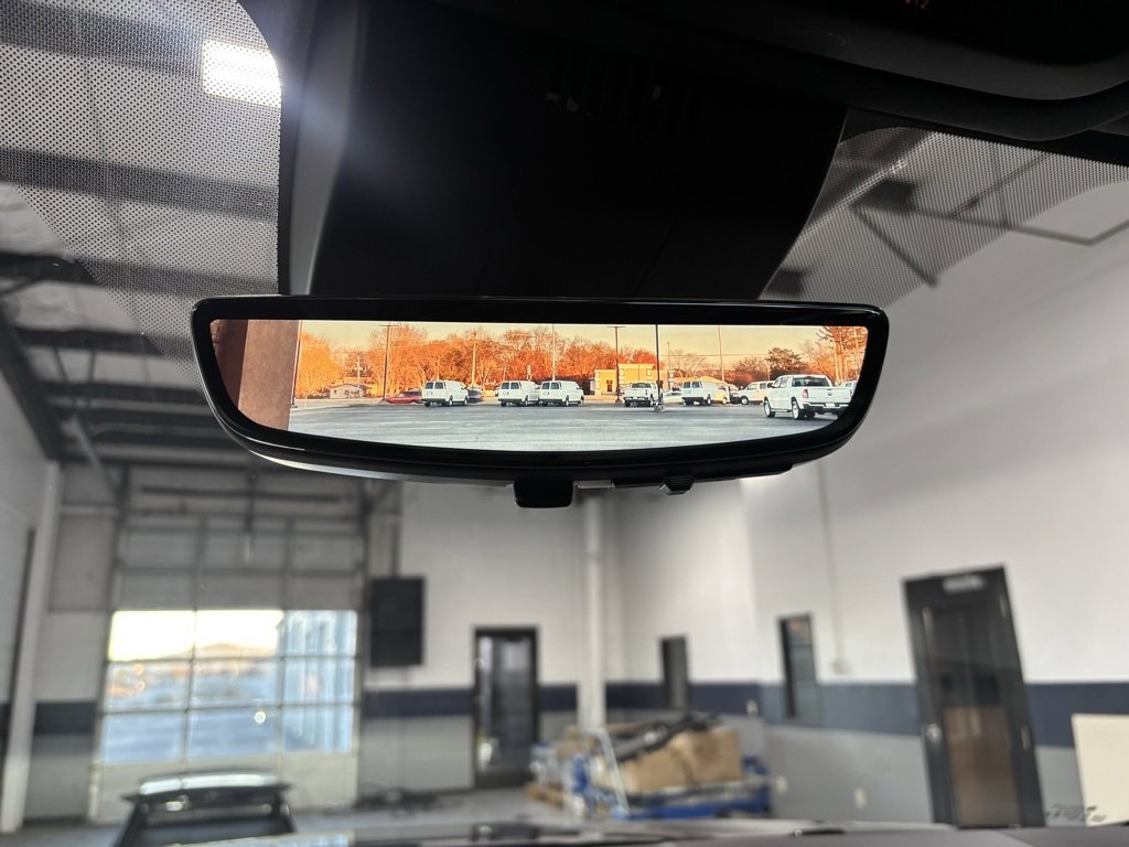 New 2026 Chevrolet Suburban Premier image 27