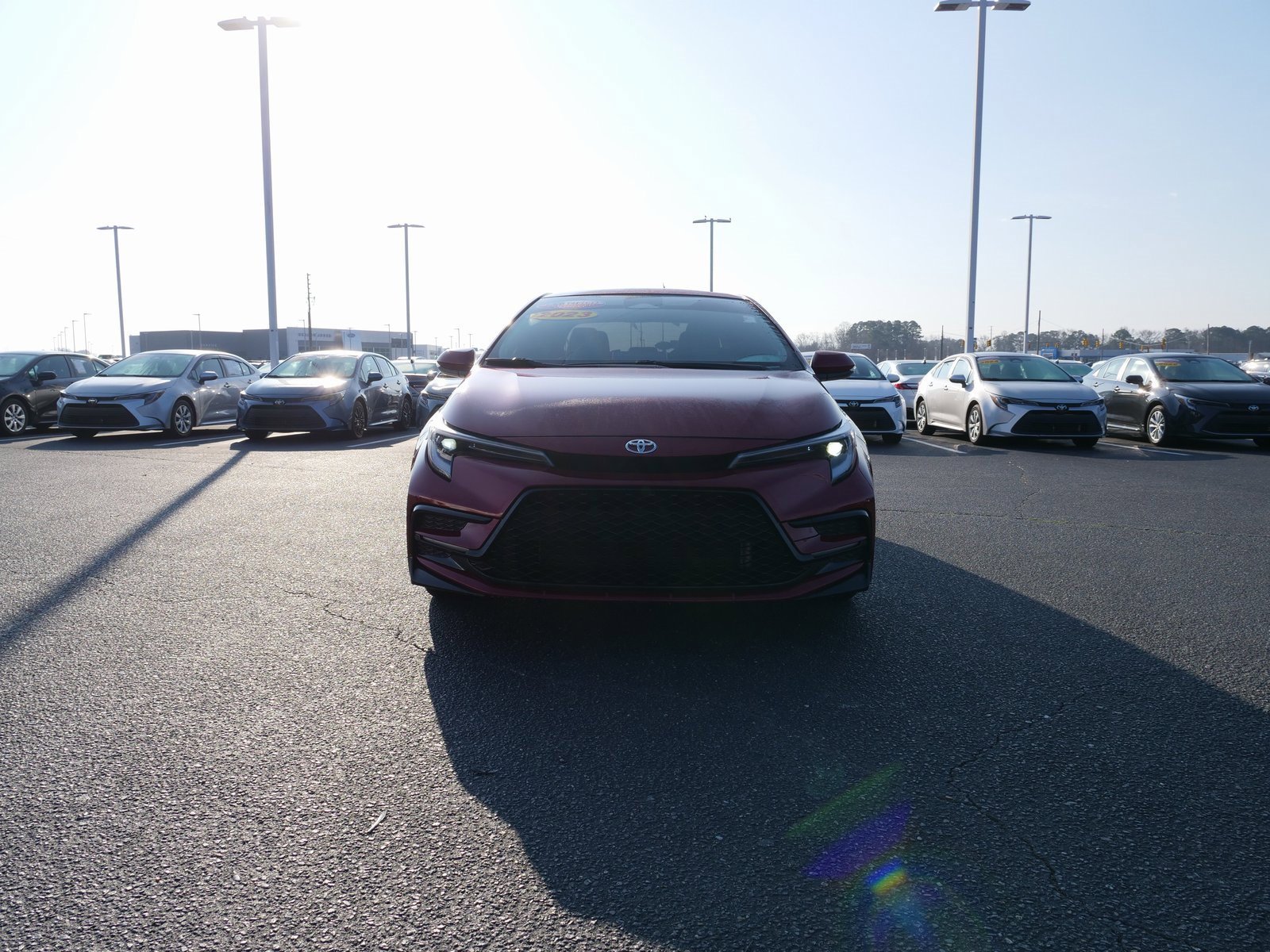 Used 2023 Toyota Corolla SE w/ SE Premium Package image 9