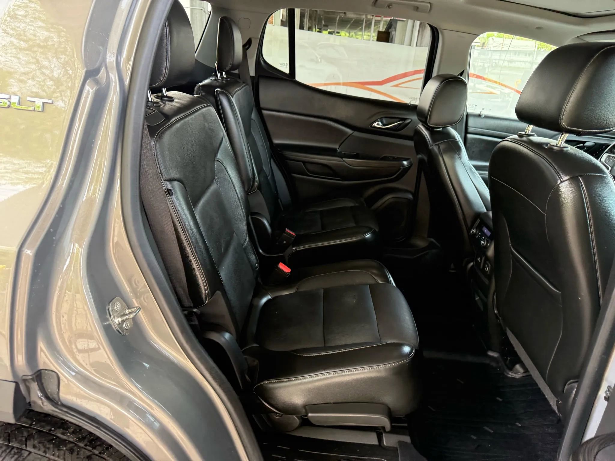 Used 2019 GMC Acadia SLT w/ LPO, Floor Liner Package image 74
