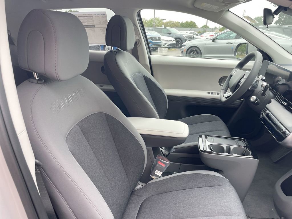 New 2025 Hyundai Ioniq 5 SE image 49