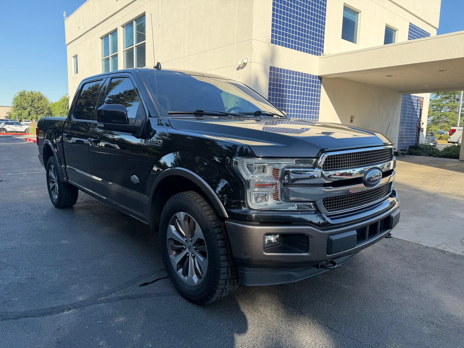 Used 2019 Ford F150 King Ranch w/ Equipment Group 601A Luxury AWD/4WD image 7