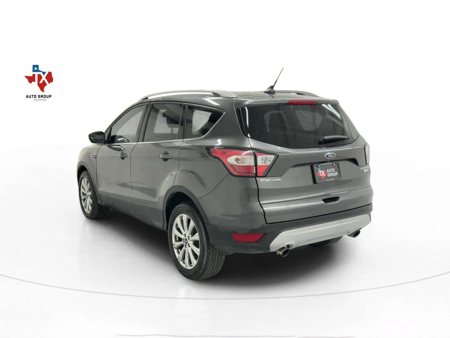Used 2018 Ford Escape Titanium image 6