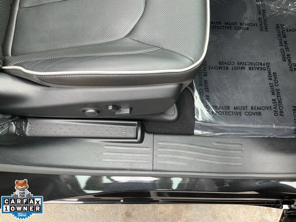 Used 2023 Chrysler Pacifica Limited w/ Uconnect Theater Family Group FWD image 69
