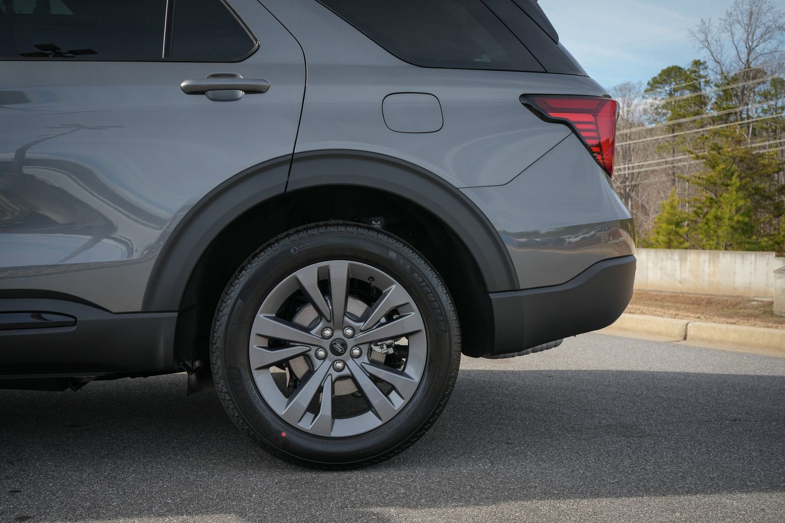 New 2026 Ford Explorer Active w/ Active Comfort Package image 6