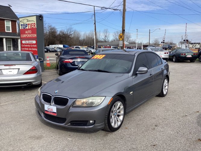 Used 2011 BMW 328i xDrive Sedan image 1