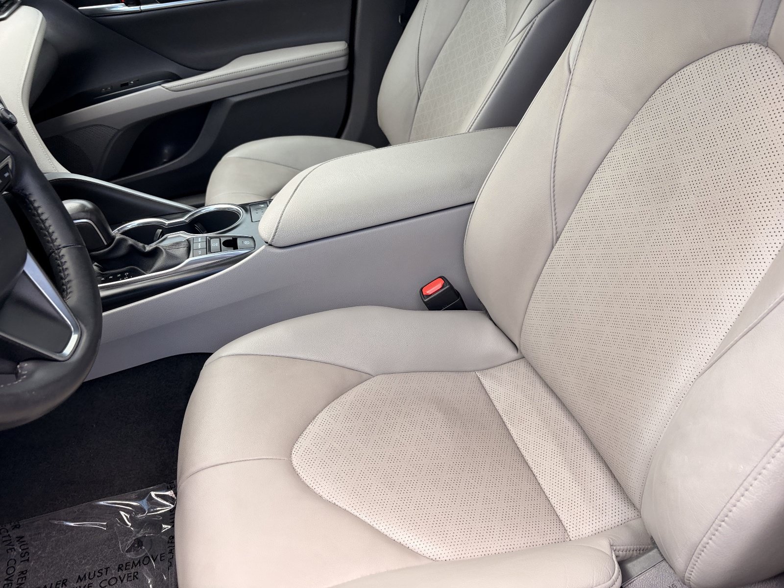 Used 2020 Toyota Camry XSE w/ Carpet Mat Package FWD image 18