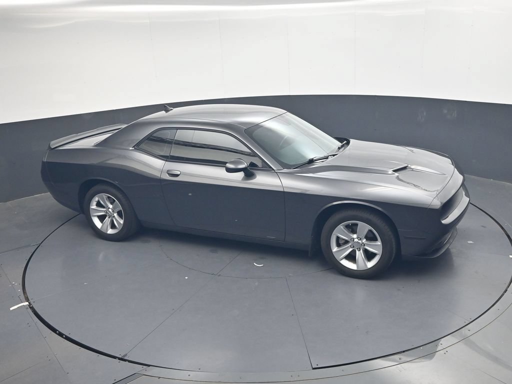 Used 2023 Dodge Challenger SXT RWD image 30