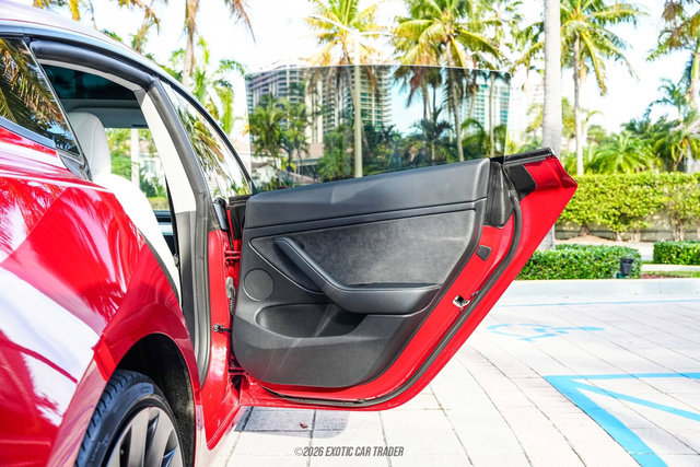 Used 2022 Tesla Model 3 Performance image 36