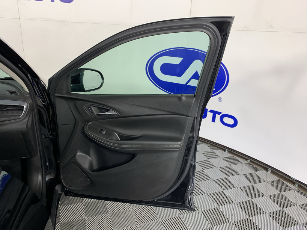Used 2025 Buick Encore GX Preferred FWD image 39