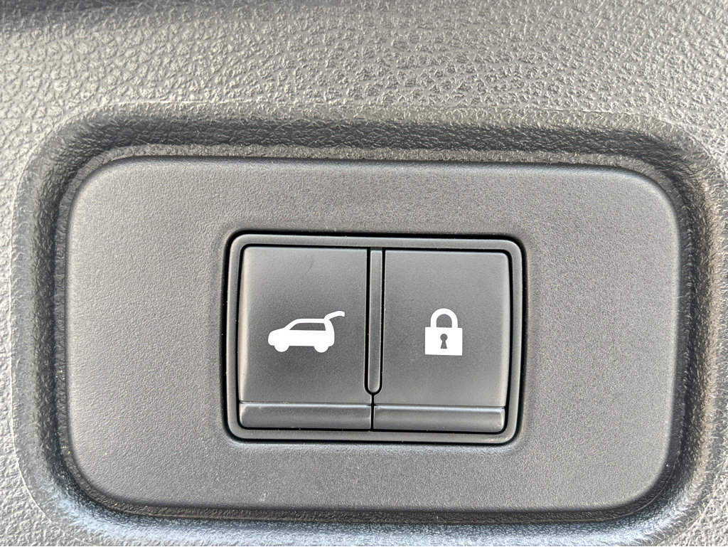 Used 2022 Nissan Pathfinder SV w/ SV Premium Package image 19