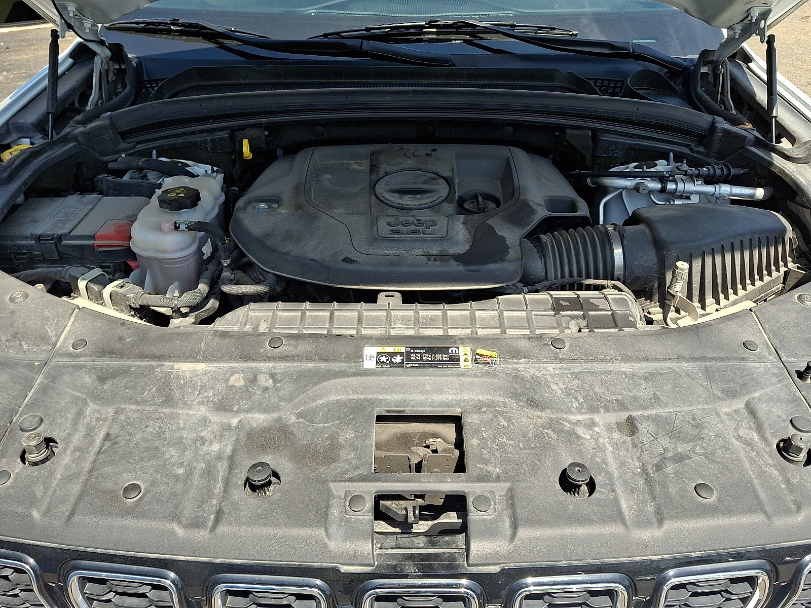 Used 2022 Jeep Grand Cherokee Limited AWD/4WD image 27