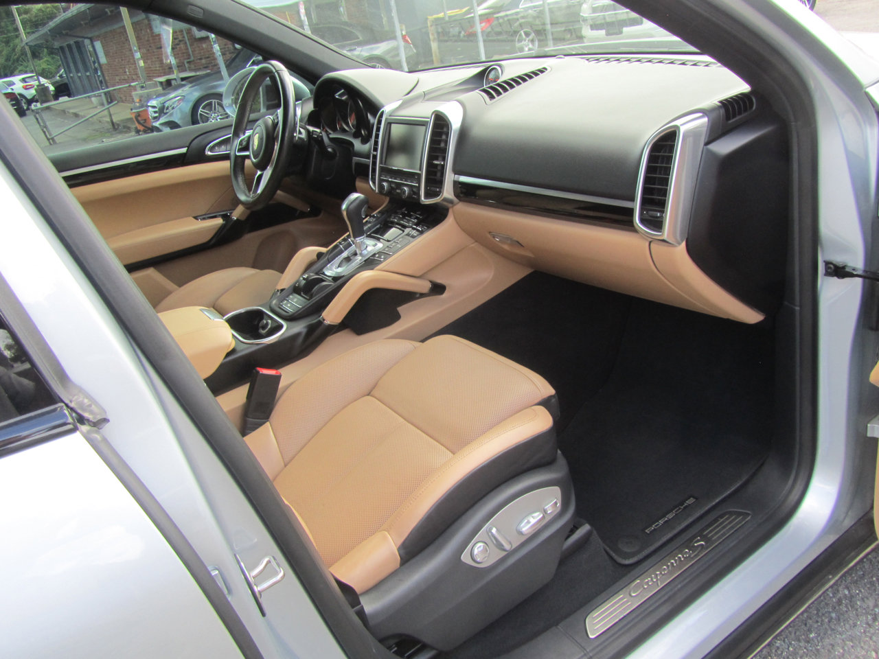 Used 2016 Porsche Cayenne S w/ Premium Plus Package image 22