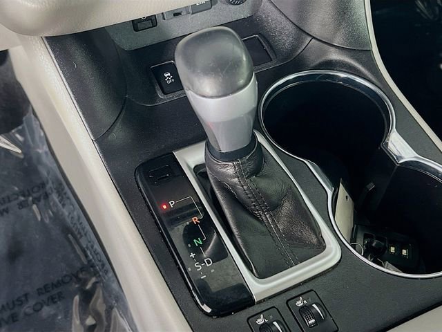 Used 2019 Toyota Highlander XLE FWD image 24