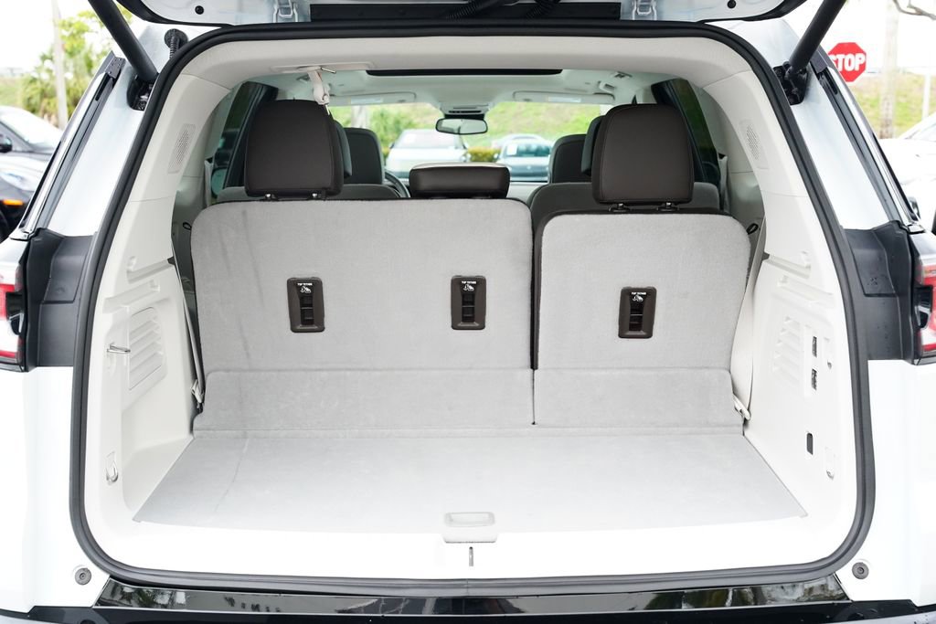 Used 2024 GMC Acadia Denali image 24