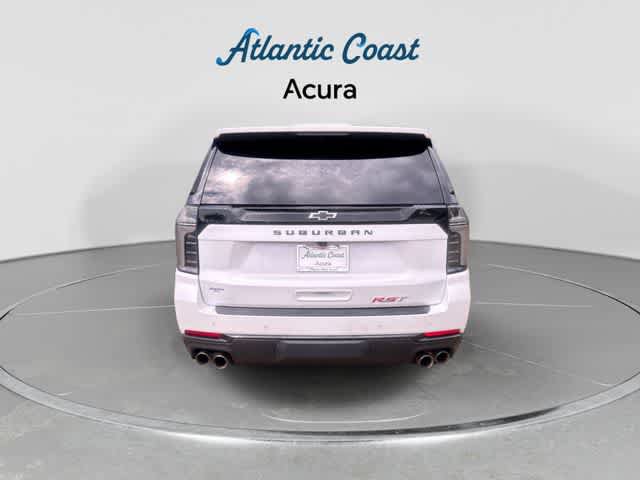 Used 2025 Chevrolet Suburban RST w/ RST Capability Package AWD/4WD image 7